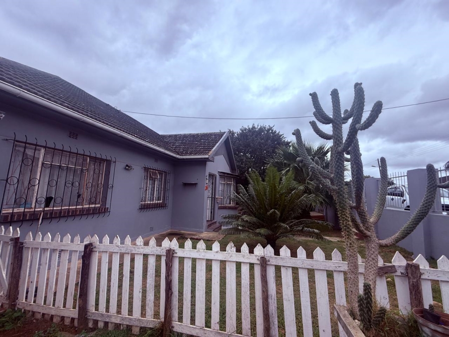 3 Bedroom Property for Sale in Bothasrus Eastern Cape